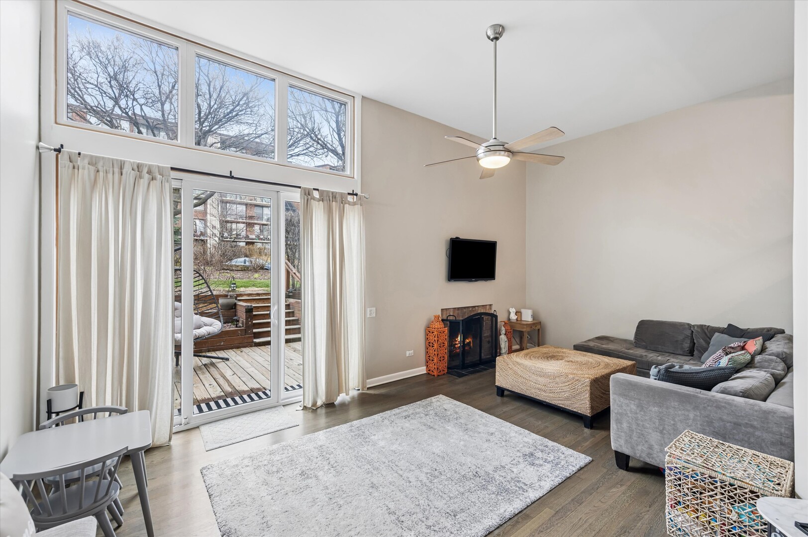 20 Oak Tree Court #20, Elmhurst, IL 60126