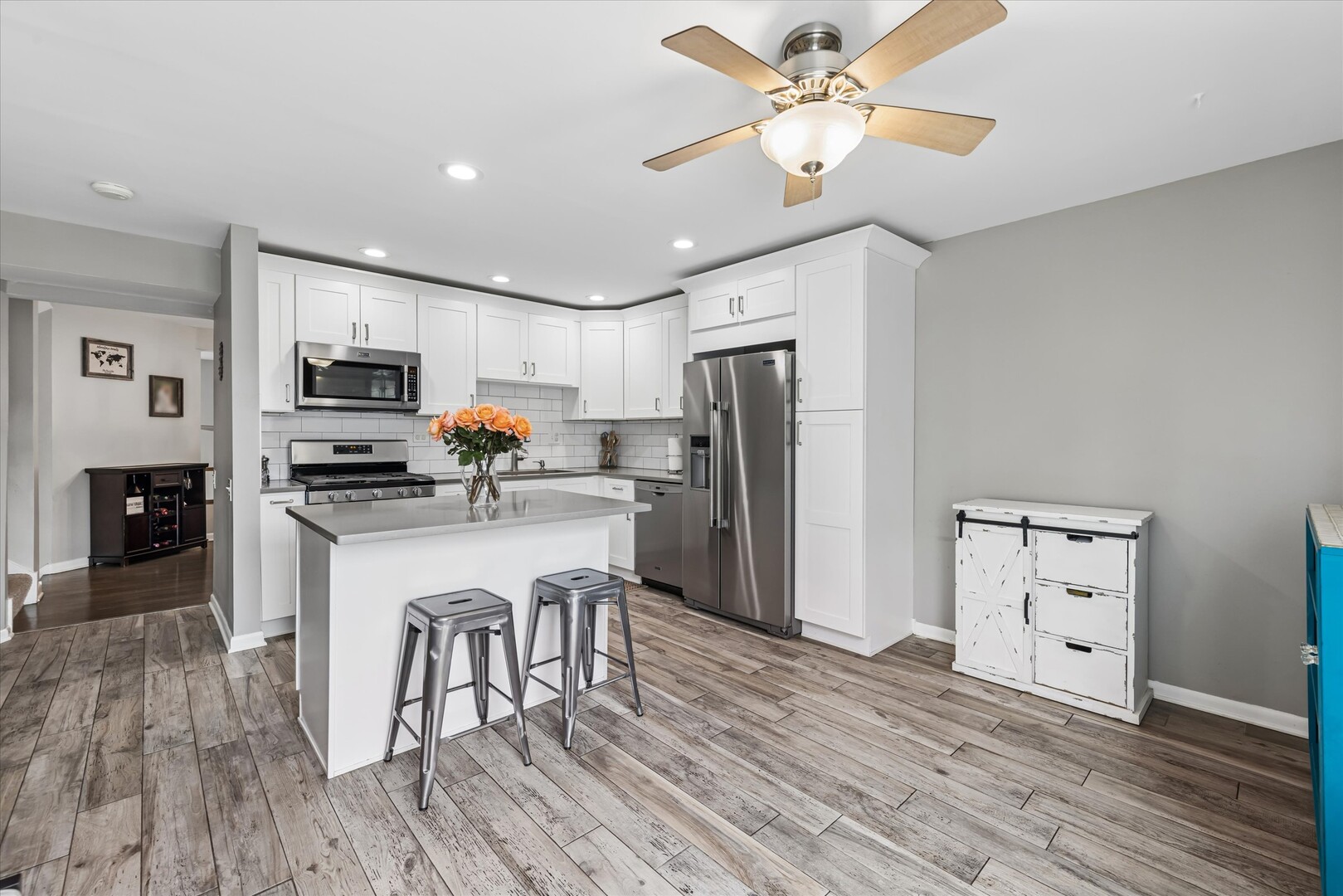 20 Oak Tree Court #20, Elmhurst, IL 60126