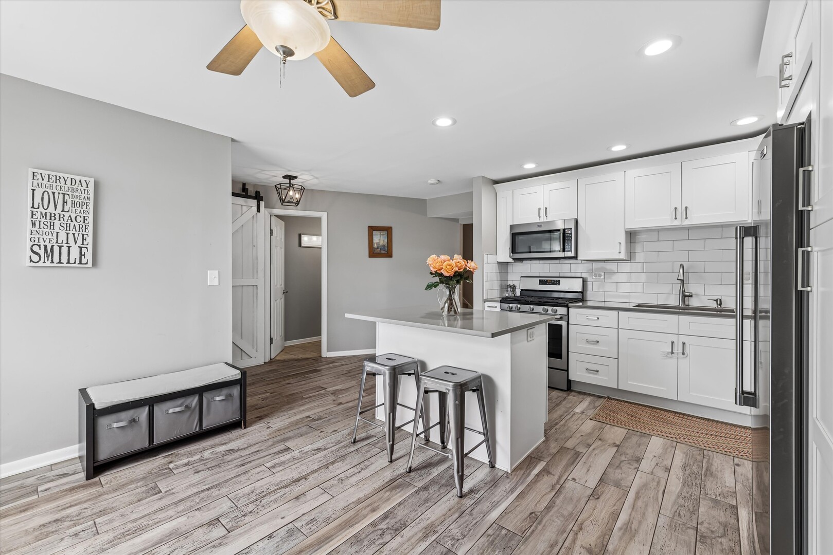 20 Oak Tree Court #20, Elmhurst, IL 60126