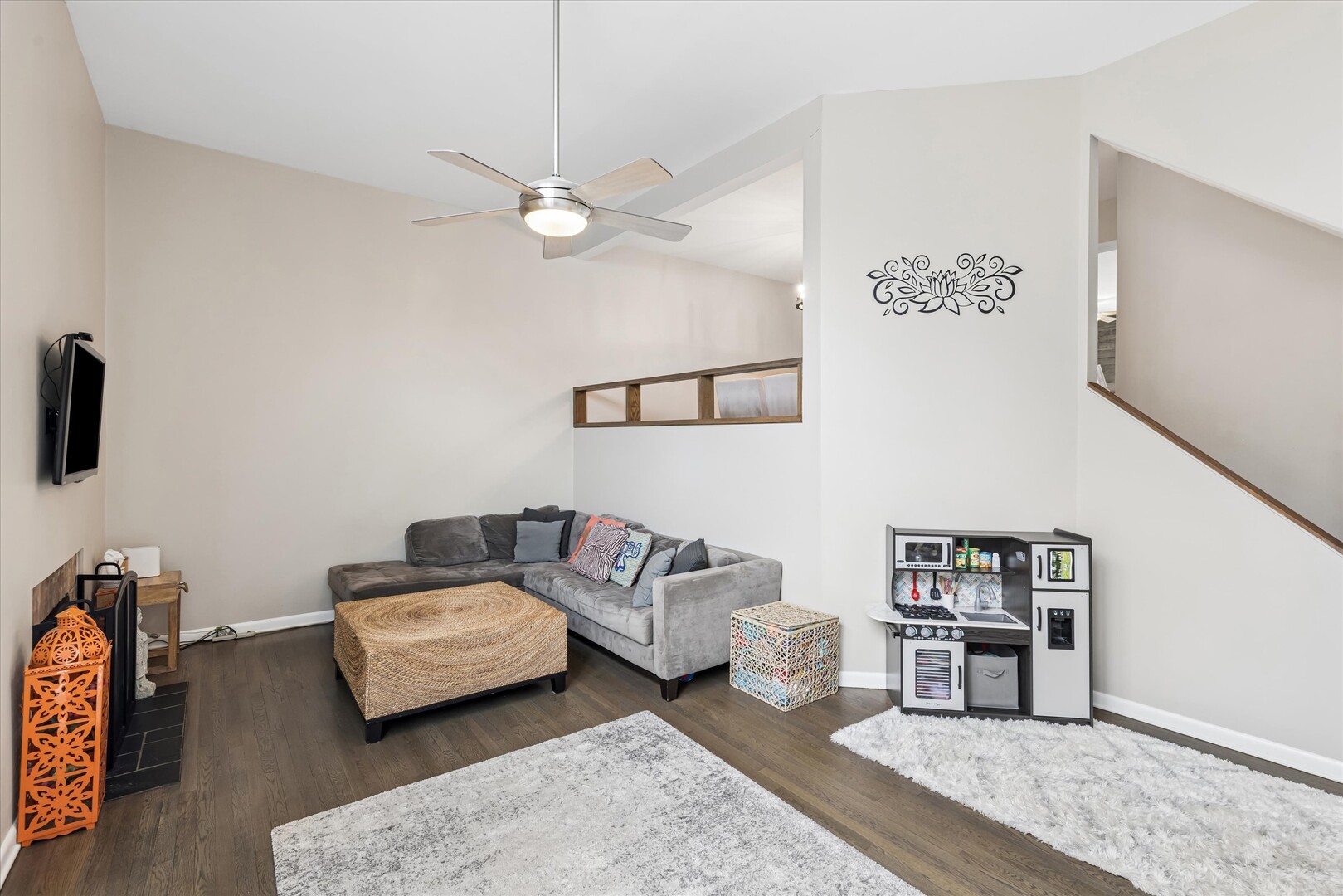 20 Oak Tree Court #20, Elmhurst, IL 60126