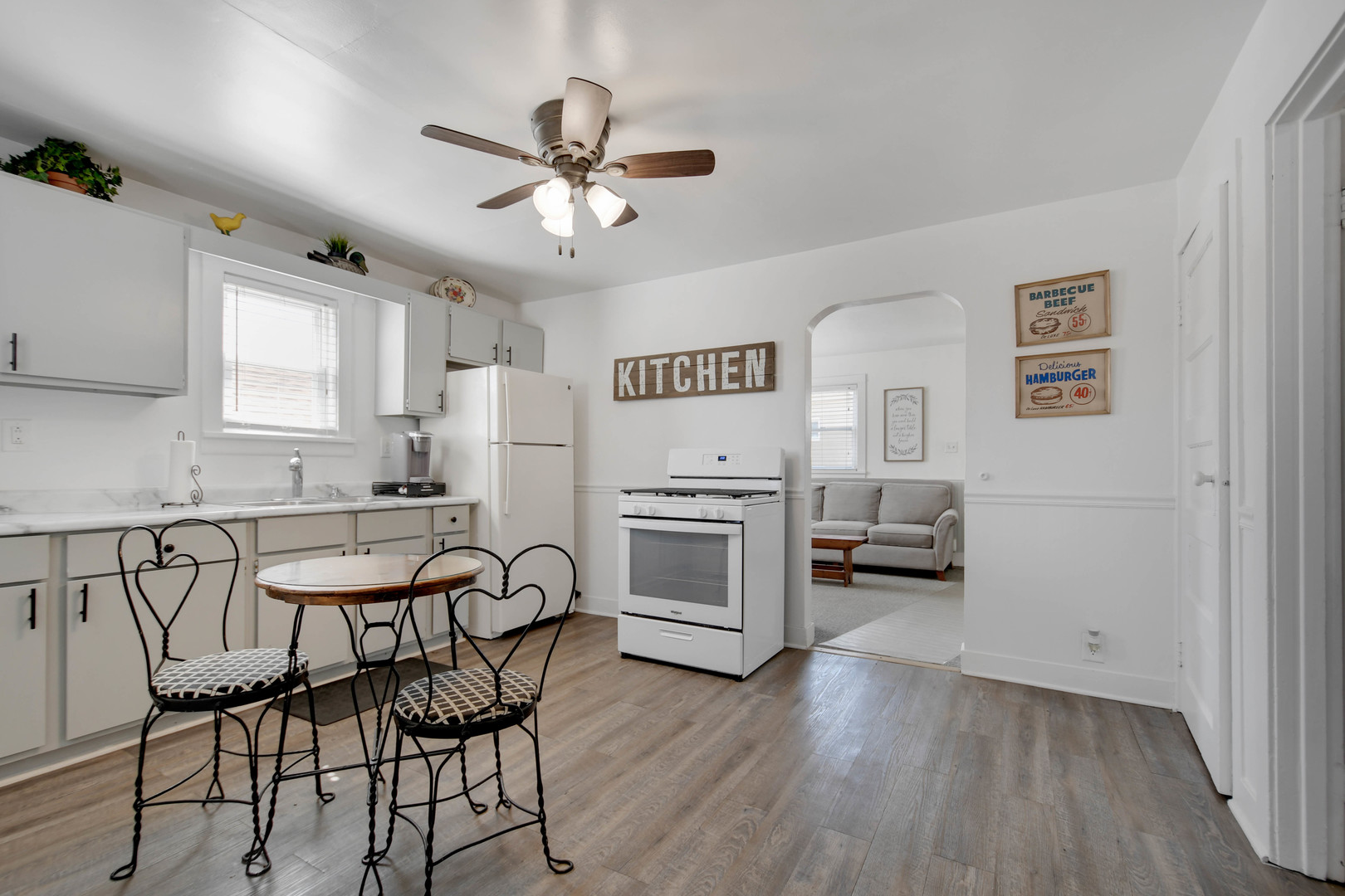 1708 N Center Street, Crest Hill, IL 60403