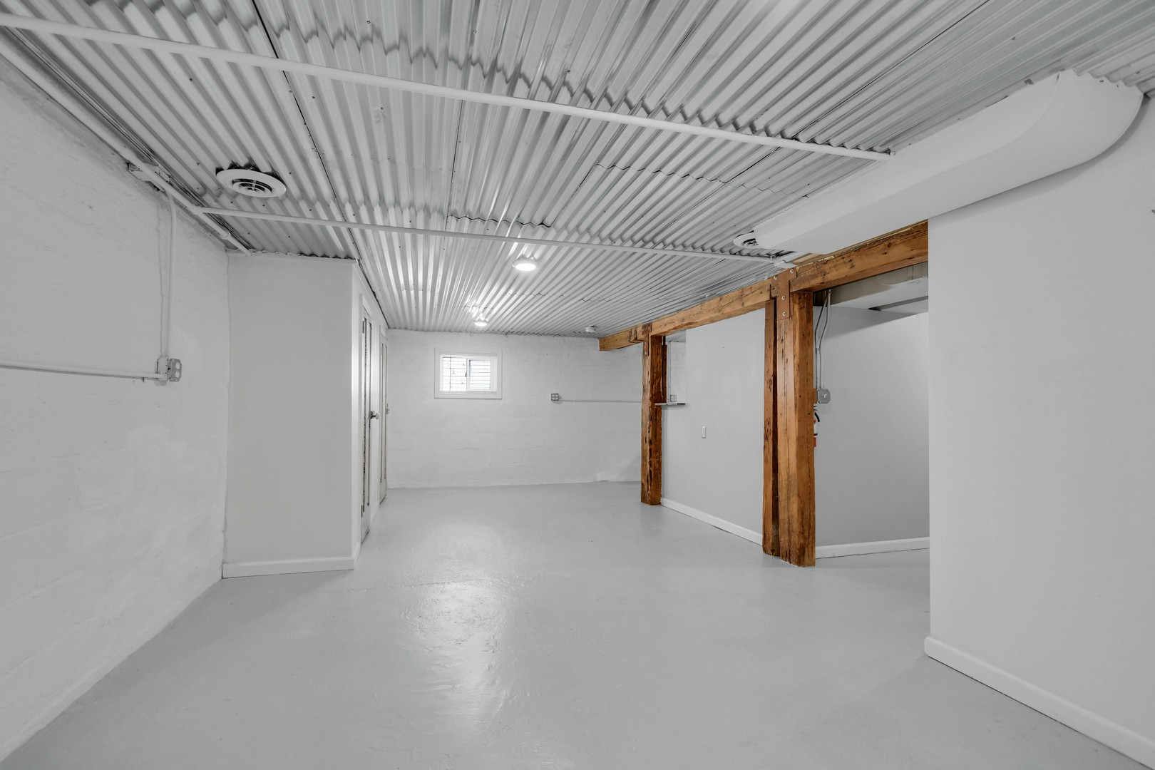 1708 N Center Street, Crest Hill, IL 60403