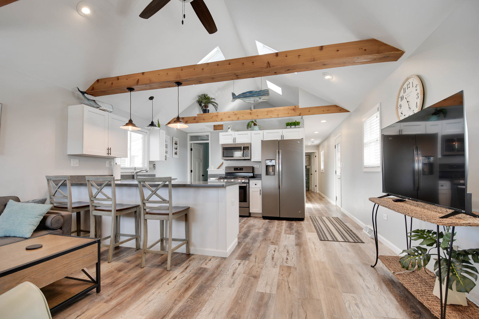 1708 N Center Street, Crest Hill, IL 60403