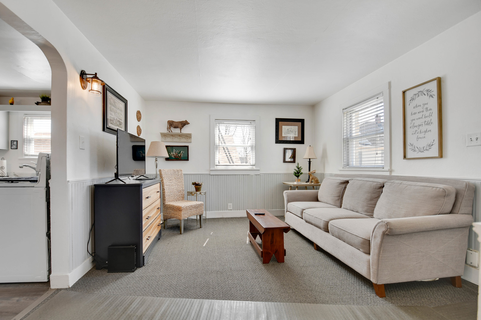 1708 N Center Street, Crest Hill, IL 60403