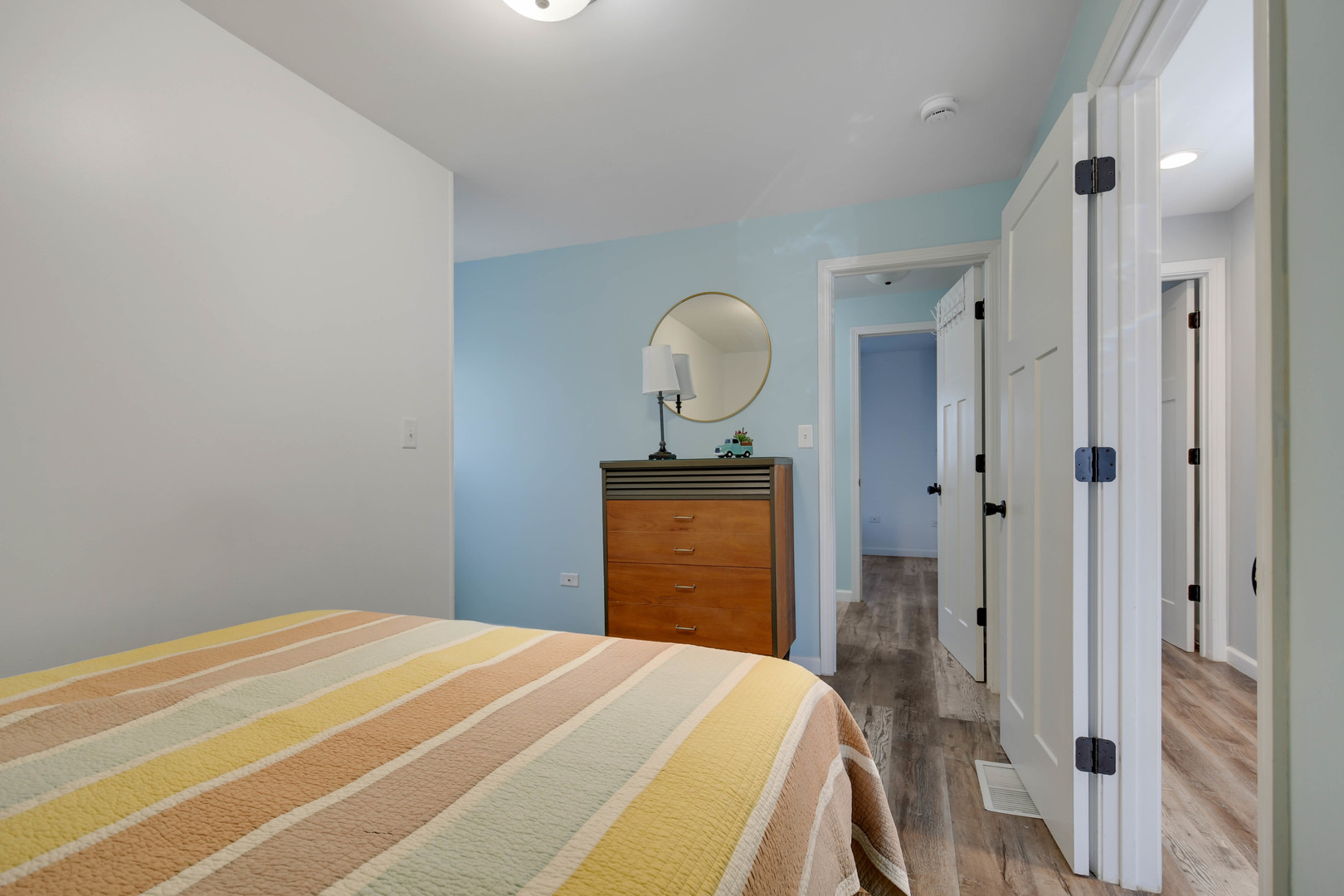 1708 N Center Street, Crest Hill, IL 60403