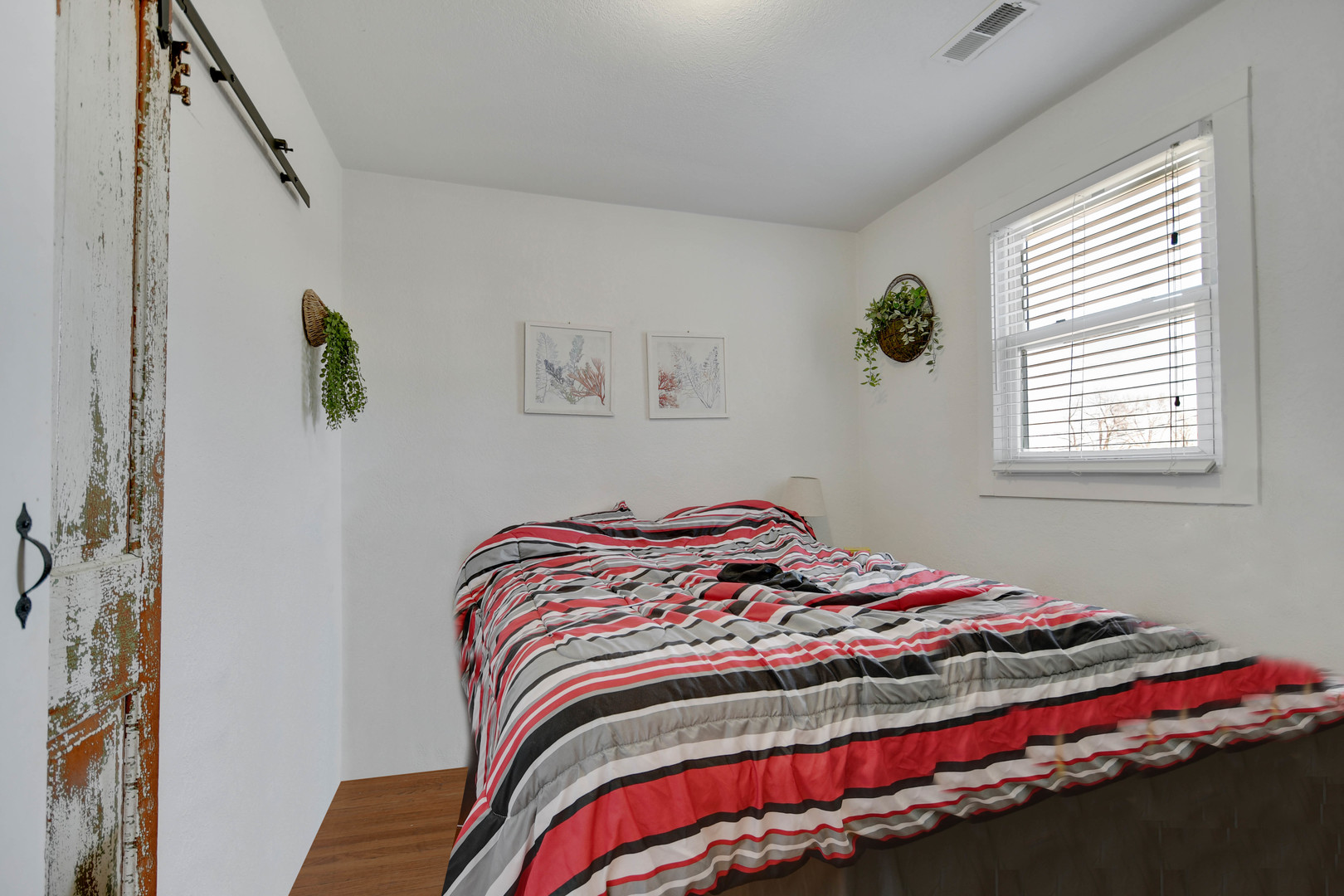 1708 N Center Street, Crest Hill, IL 60403