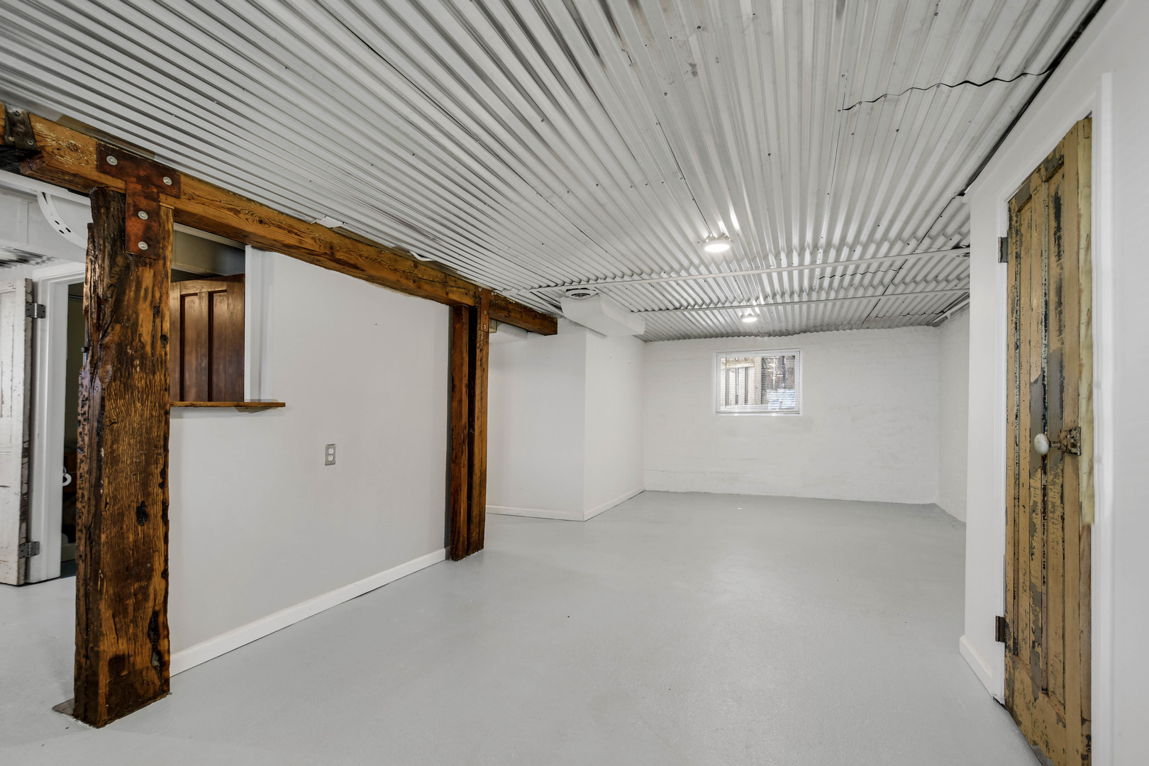 1708 N Center Street, Crest Hill, IL 60403