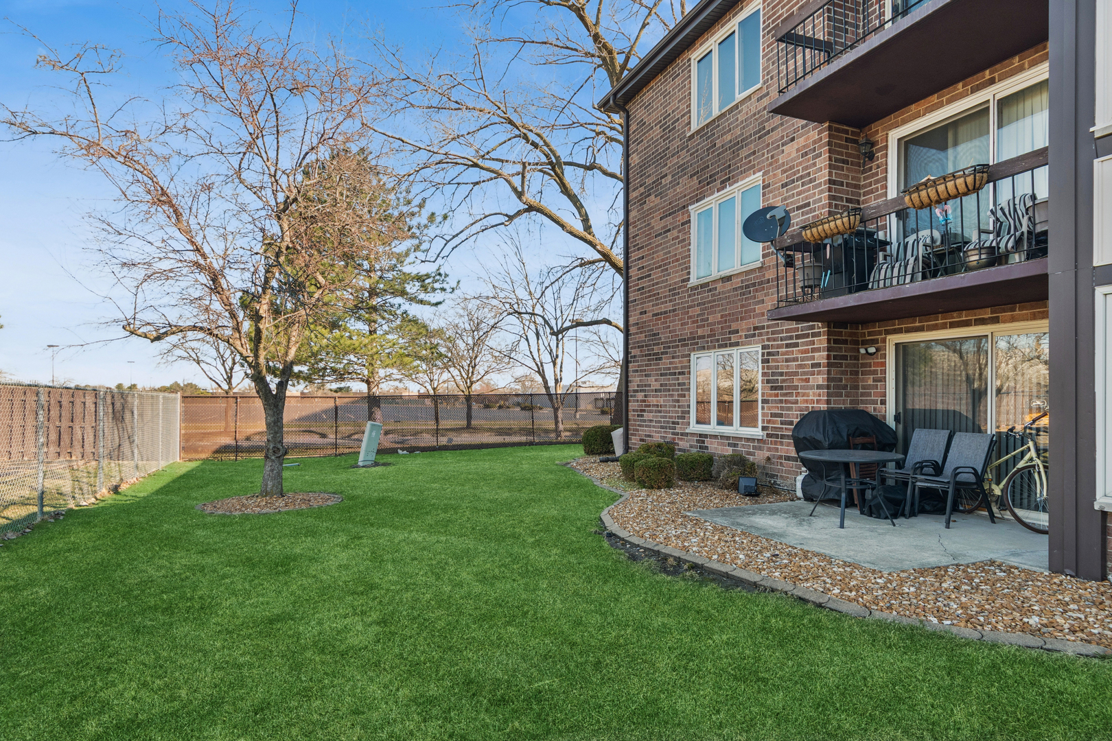 5024 Circle Court #1002, Crestwood, IL 60418