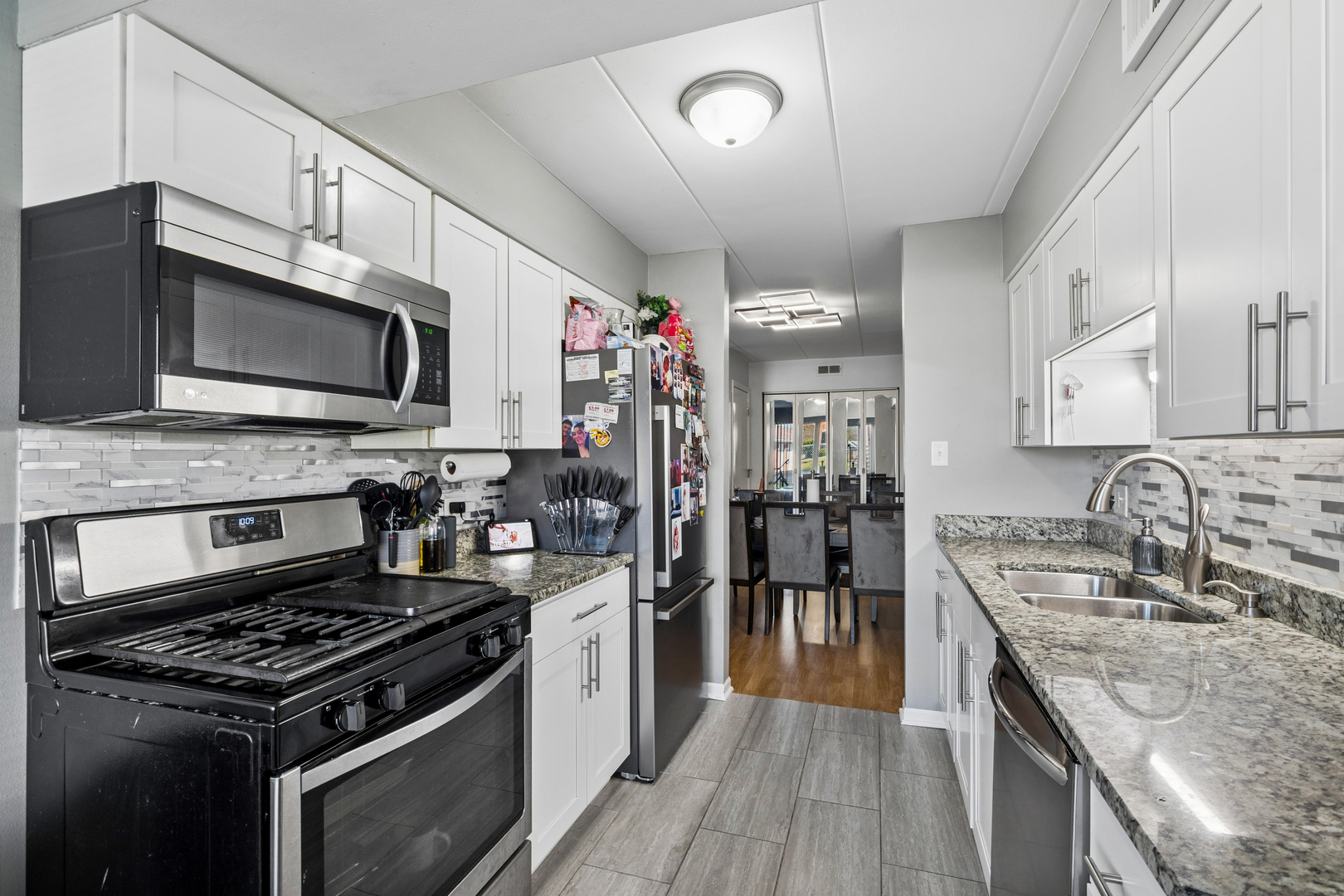 5024 Circle Court #1002, Crestwood, IL 60418