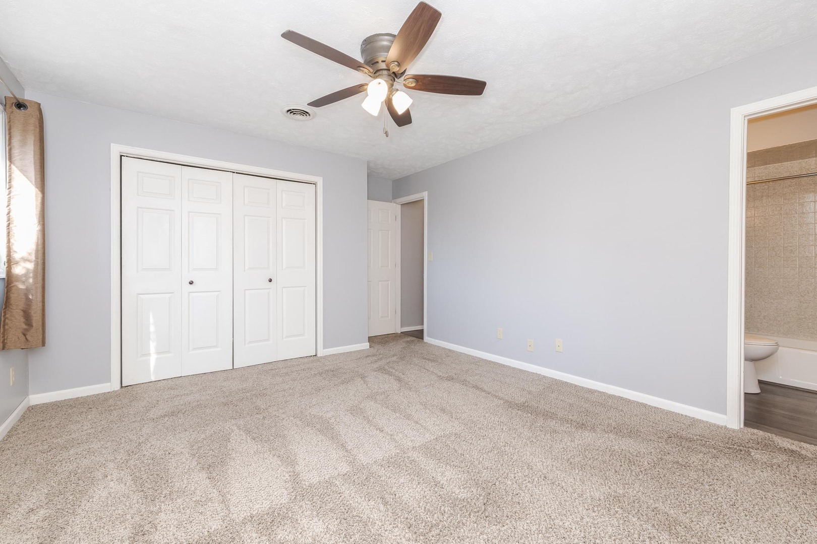 1111 E Jefferson Street #1, Bloomington, IL 61701