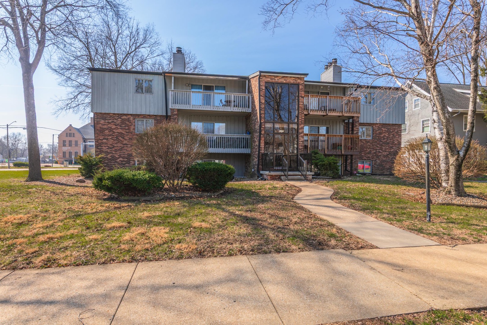 1111 E Jefferson Street #1, Bloomington, IL 61701