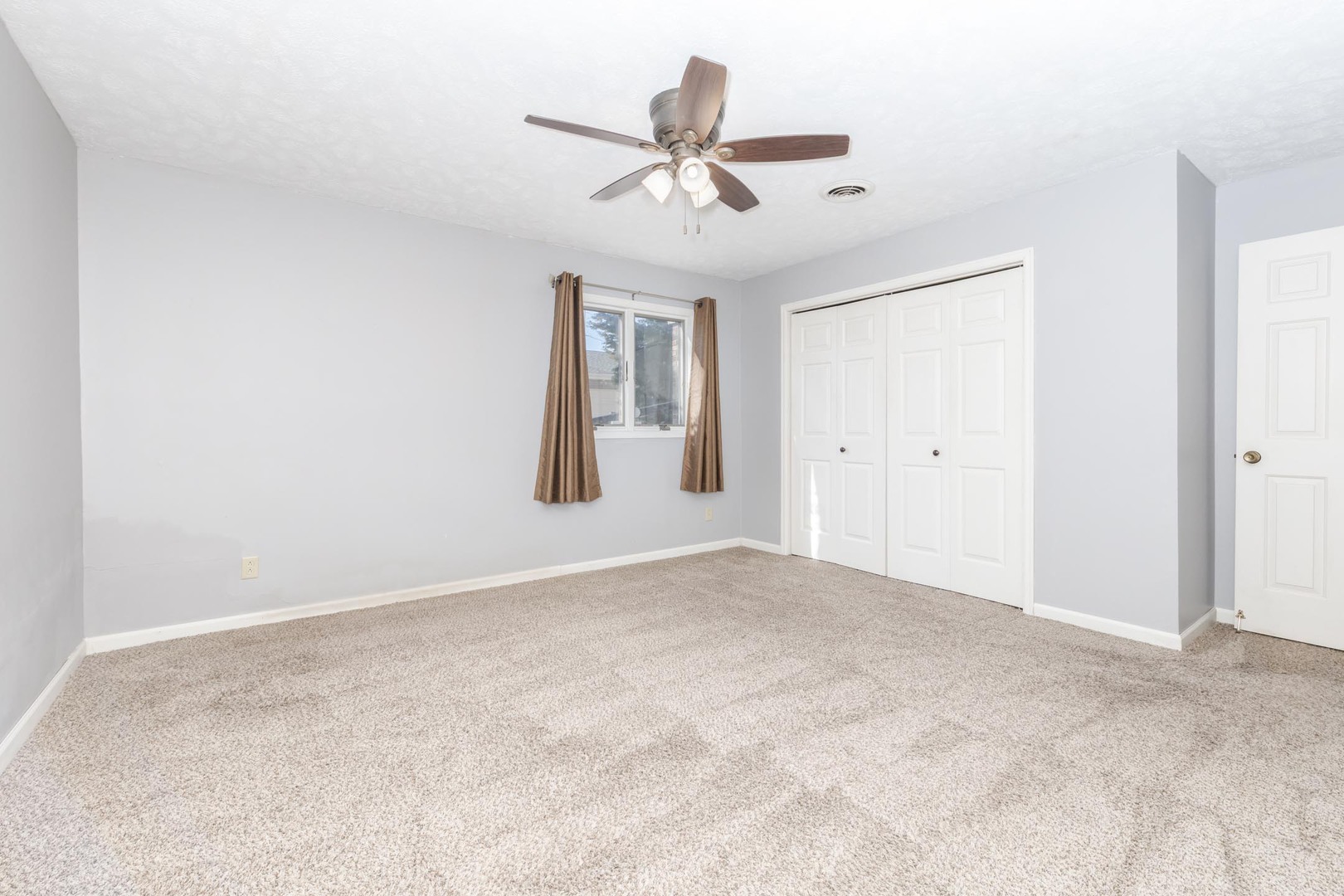 1111 E Jefferson Street #1, Bloomington, IL 61701