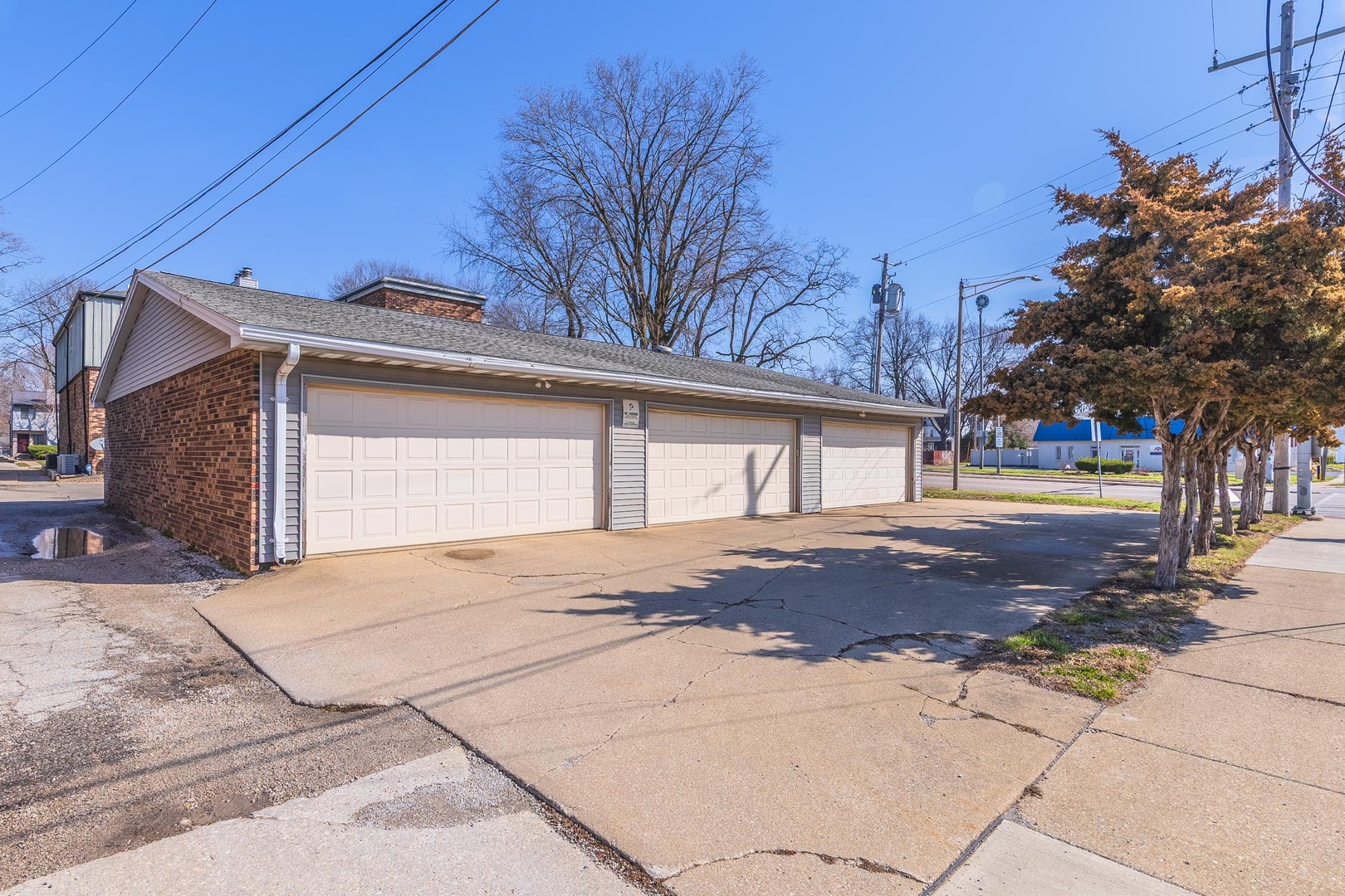 1111 E Jefferson Street #1, Bloomington, IL 61701