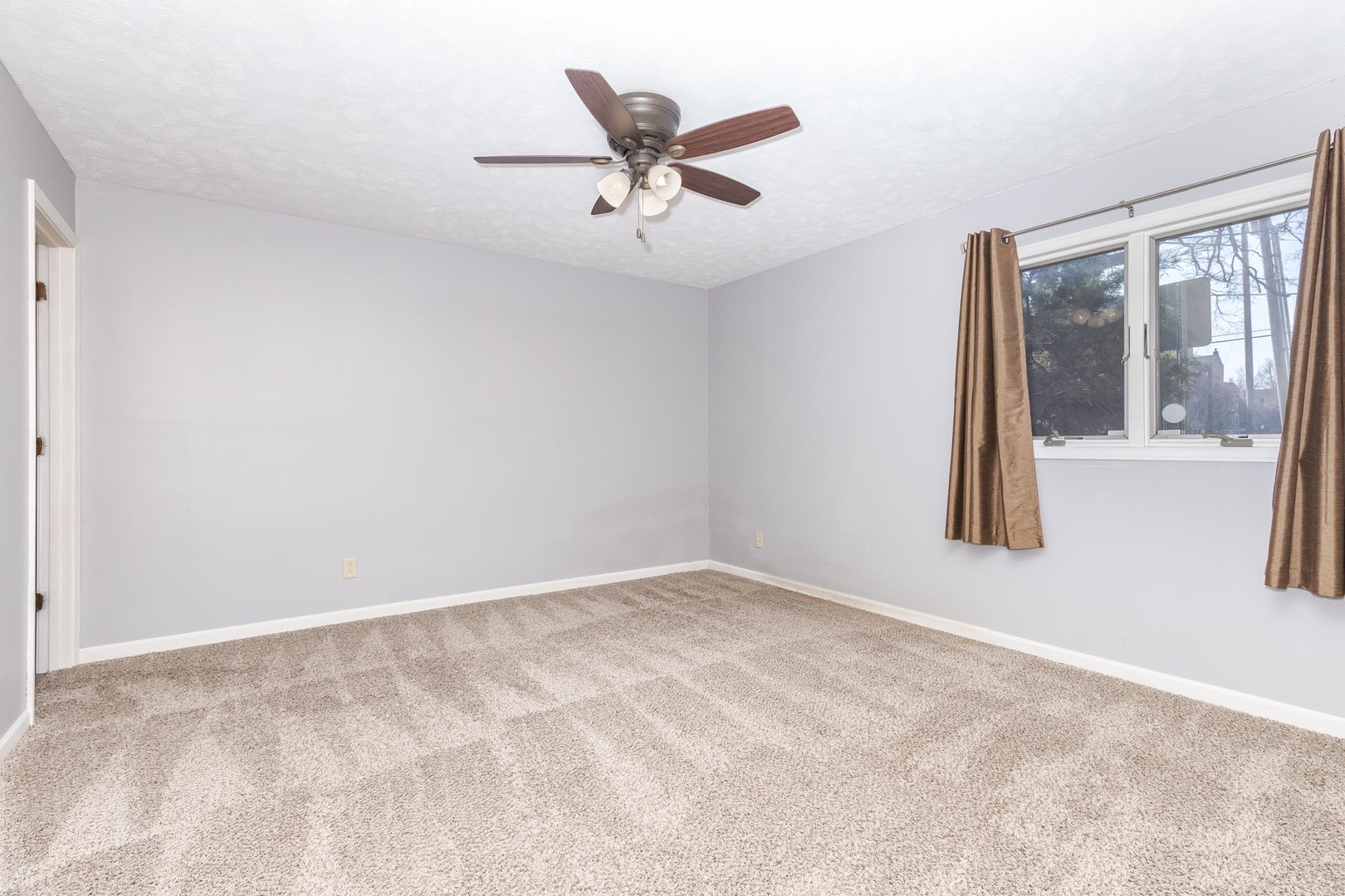 1111 E Jefferson Street #1, Bloomington, IL 61701