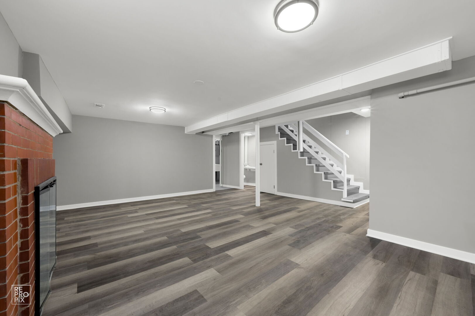 7732 S Paxton Avenue, Chicago, IL 60649