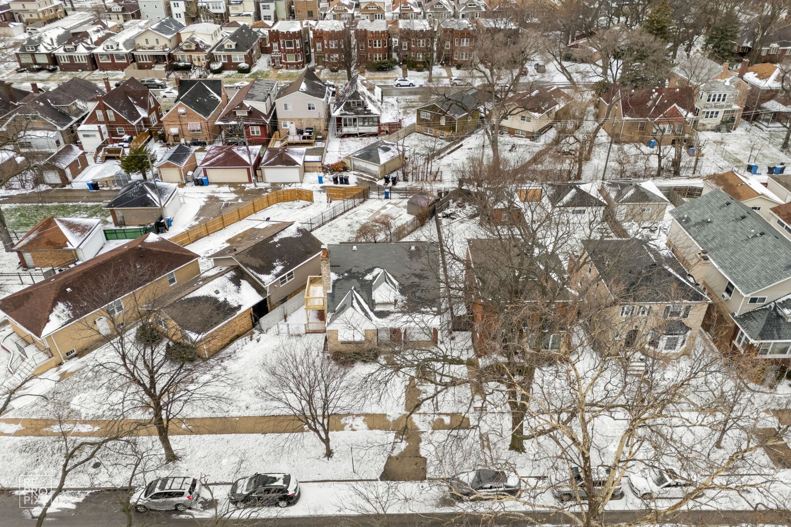 7732 S Paxton Avenue, Chicago, IL 60649