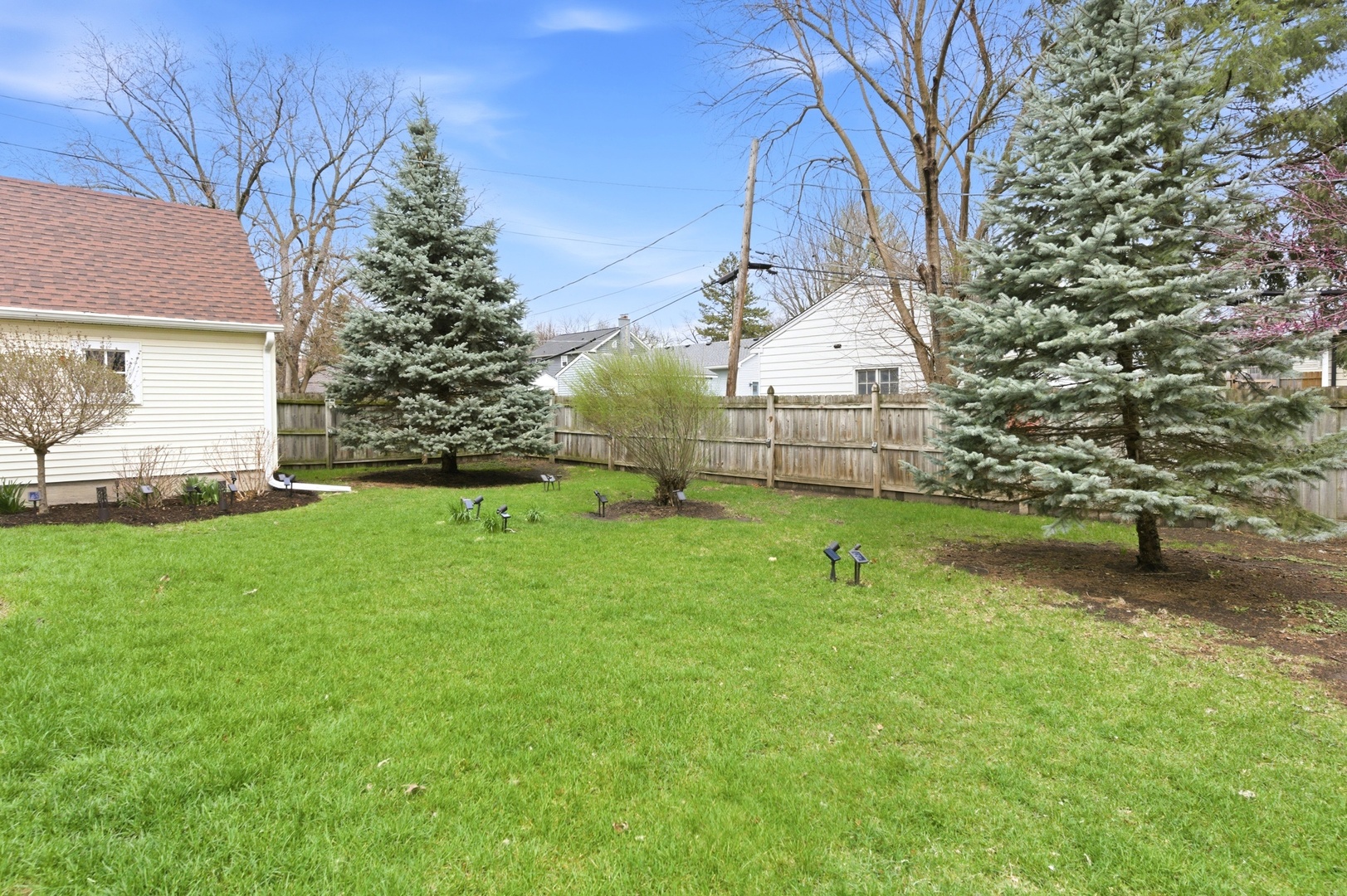 22 S Westlawn Avenue, Aurora, IL 60506