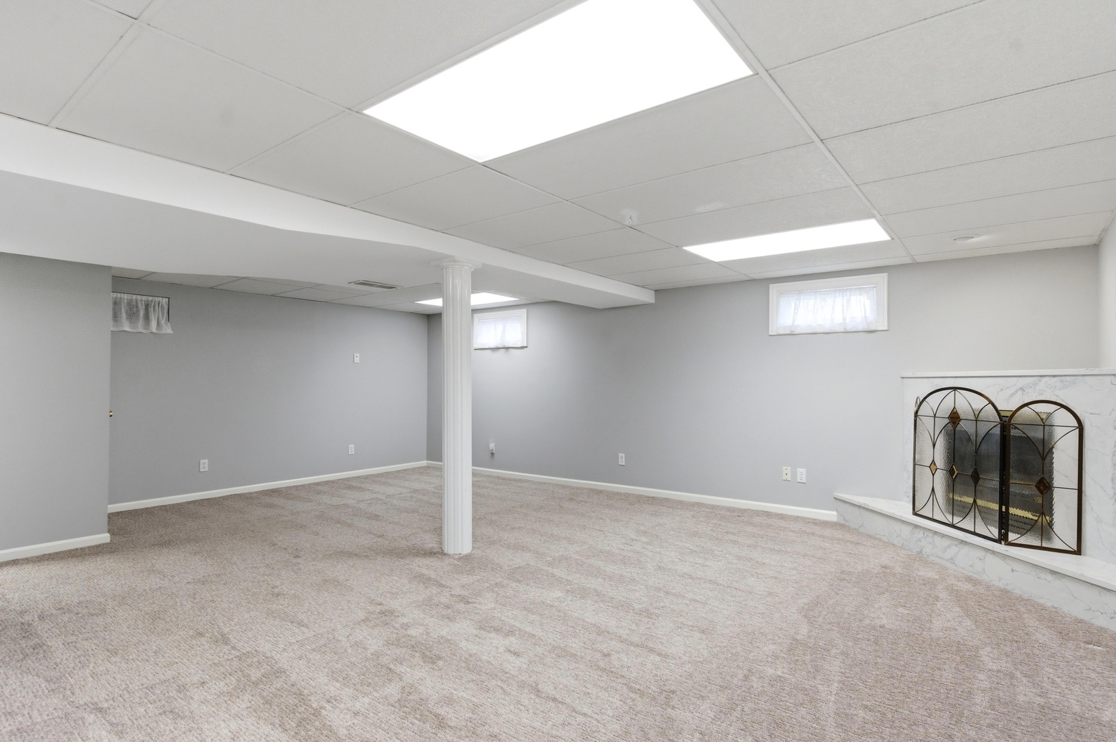 22 S Westlawn Avenue, Aurora, IL 60506