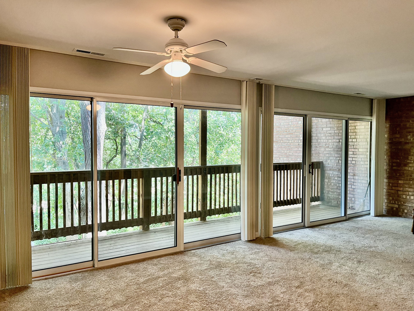 5817 Oakwood Drive #D, Lisle, IL 60532