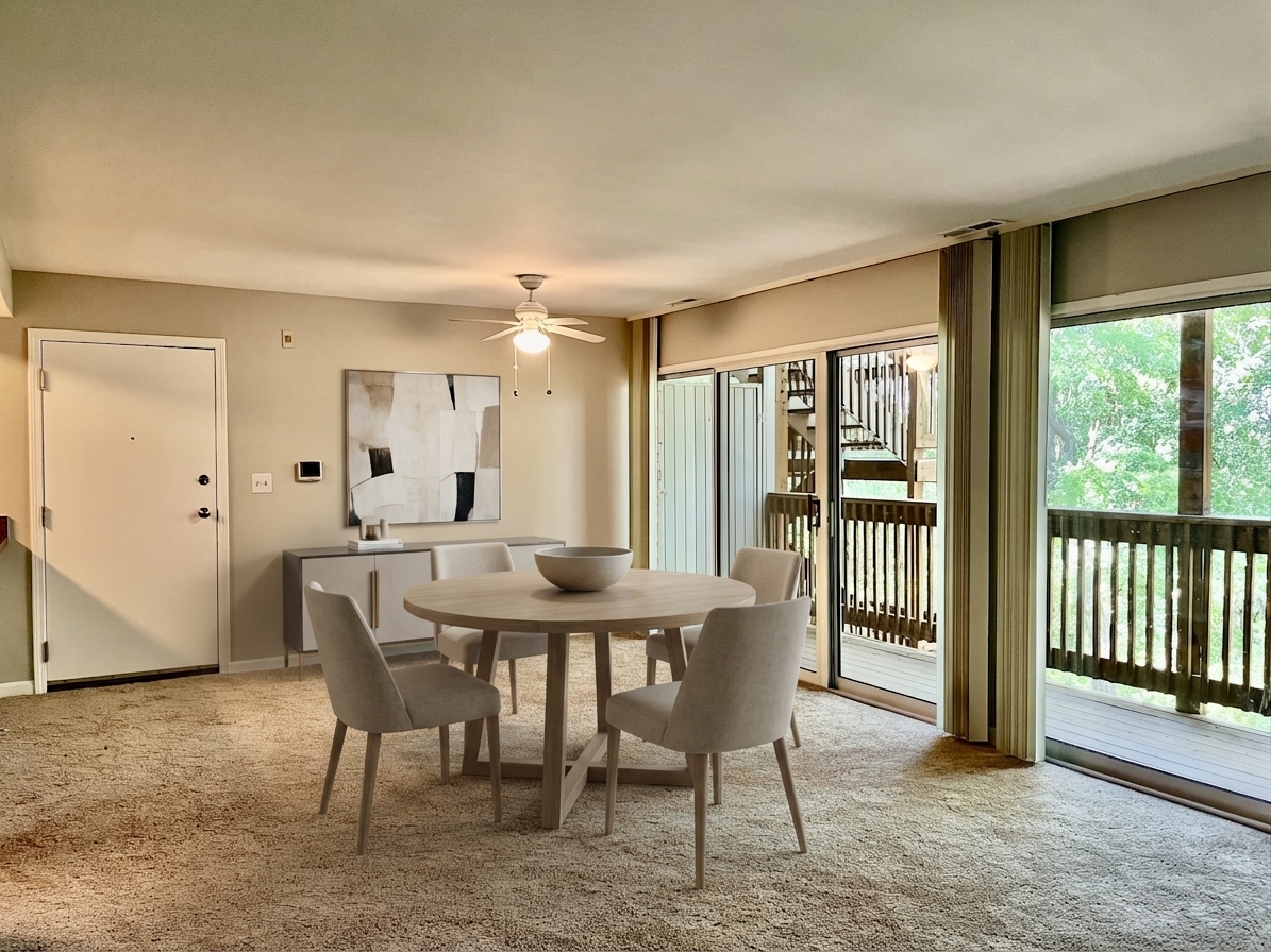 5817 Oakwood Drive #D, Lisle, IL 60532