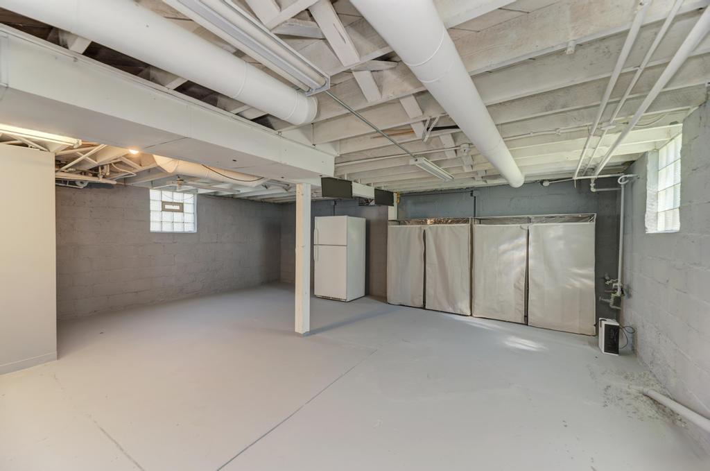 904 Caton Avenue, Joliet, IL 60435