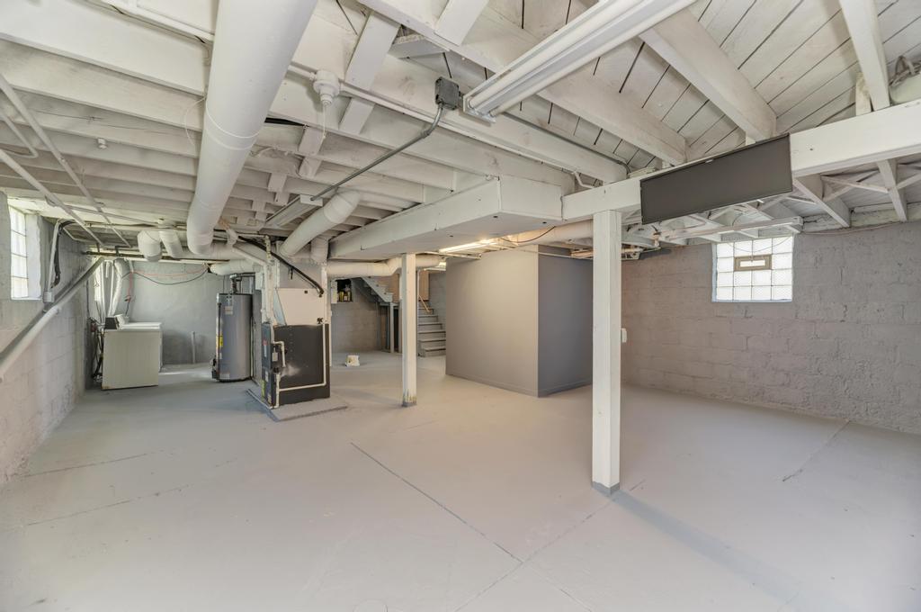 904 Caton Avenue, Joliet, IL 60435