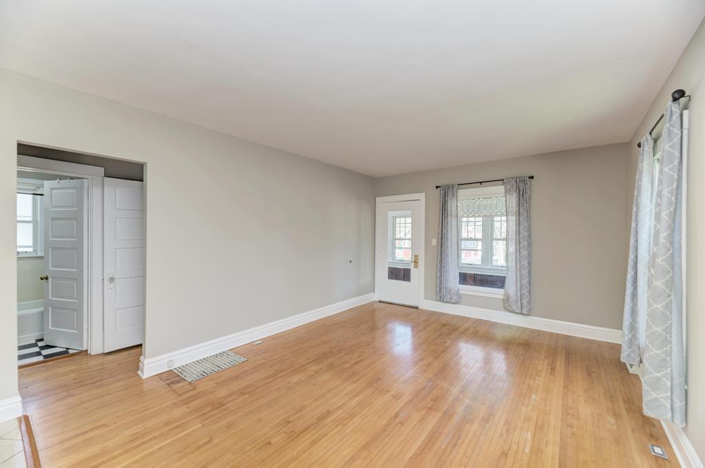 904 Caton Avenue, Joliet, IL 60435