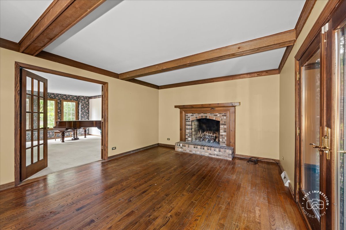 1101 W Bauer Road, Naperville, IL 60563