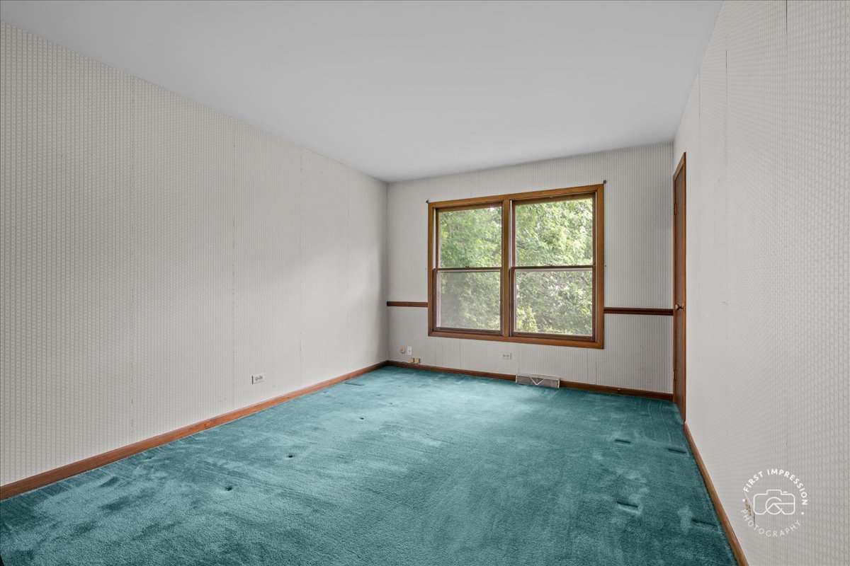 1101 W Bauer Road, Naperville, IL 60563