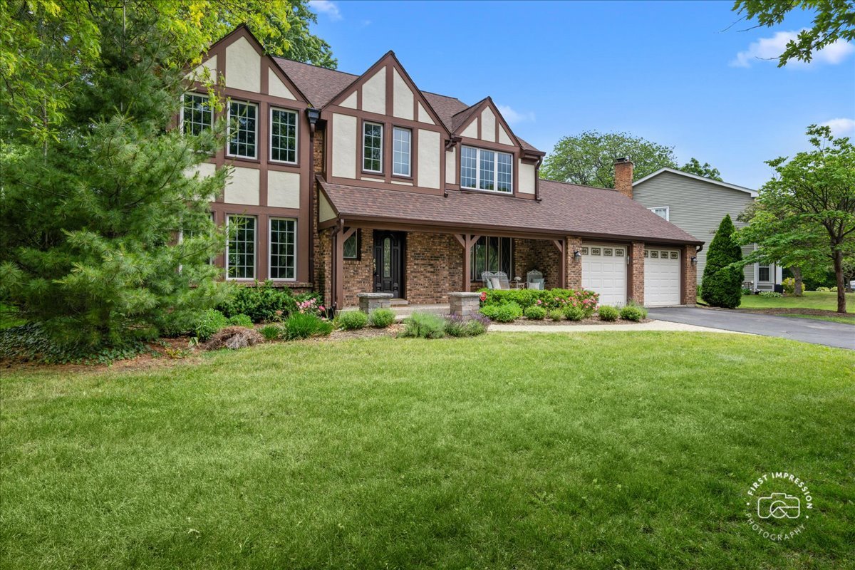 1101 W Bauer Road, Naperville, IL 60563