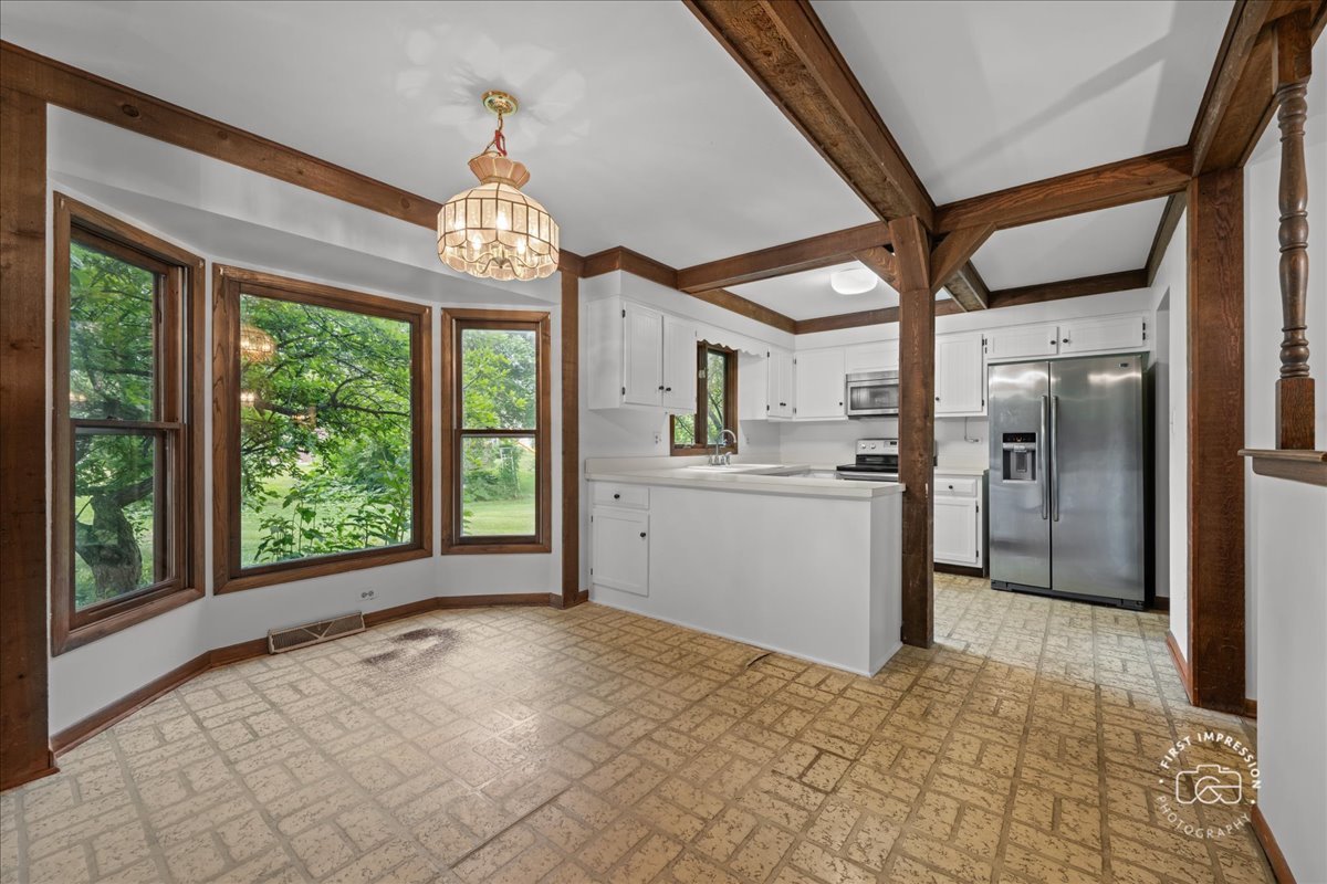 1101 W Bauer Road, Naperville, IL 60563