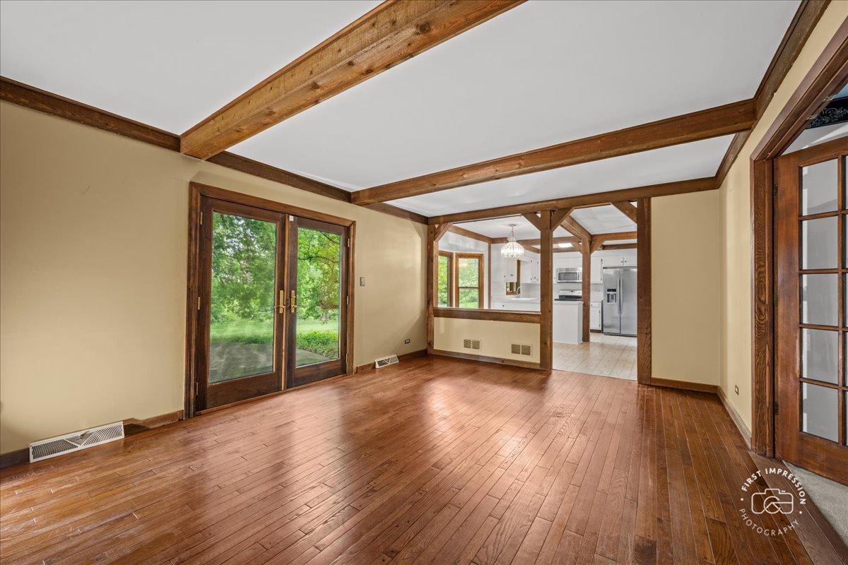 1101 W Bauer Road, Naperville, IL 60563