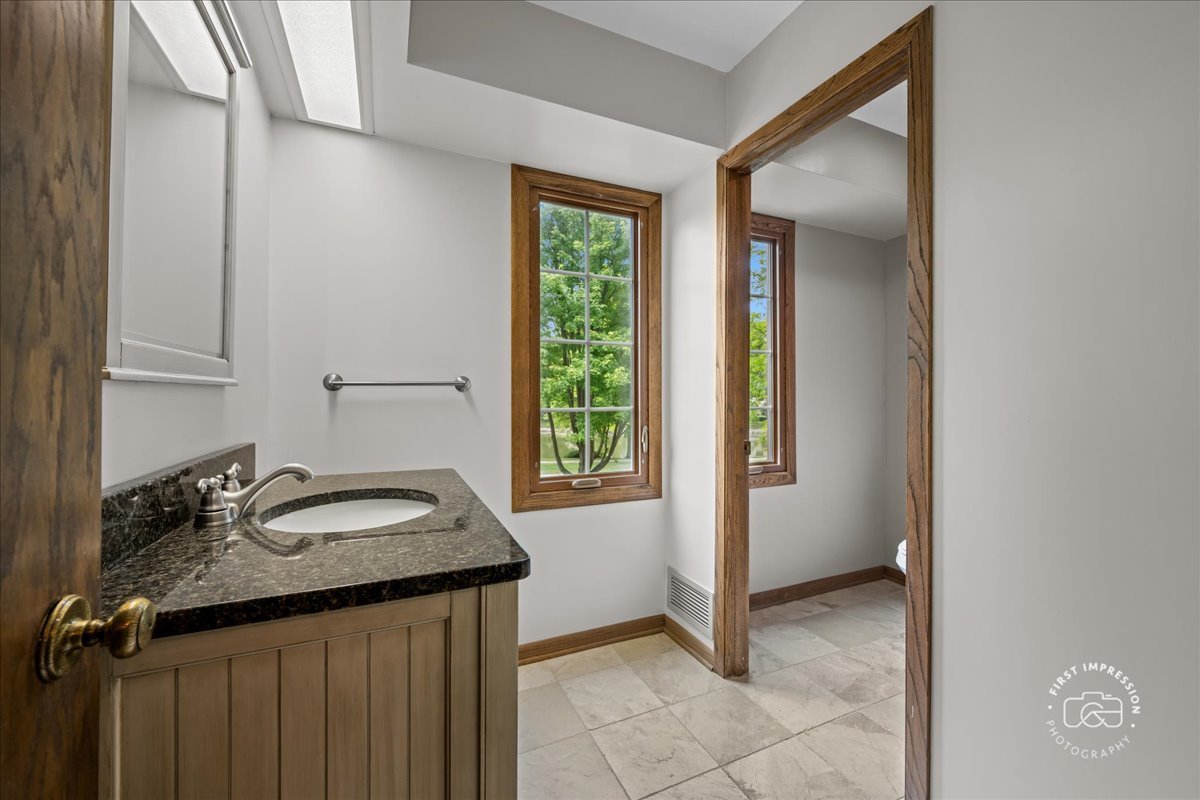 1101 W Bauer Road, Naperville, IL 60563