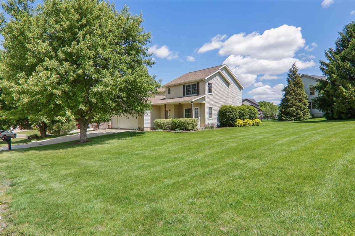 1 Quail Court, Downs, IL 61736