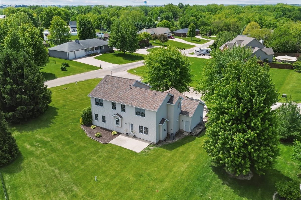 1 Quail Court, Downs, IL 61736