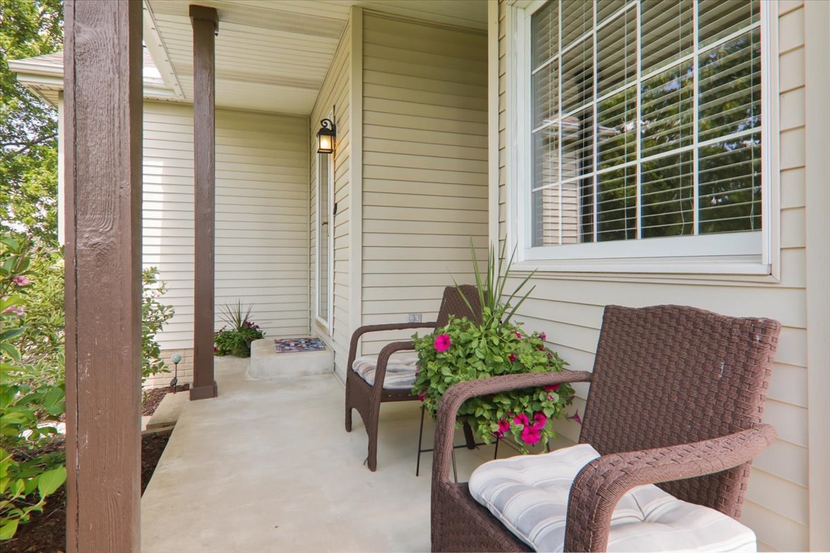 1 Quail Court, Downs, IL 61736