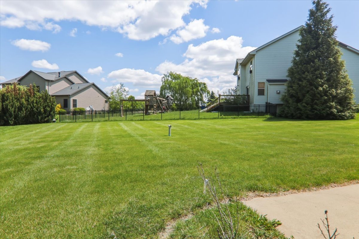 1 Quail Court, Downs, IL 61736