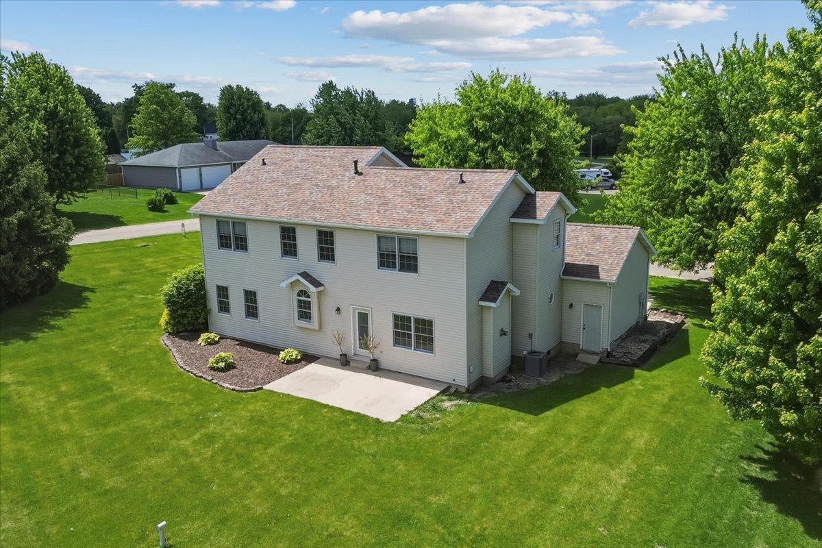1 Quail Court, Downs, IL 61736