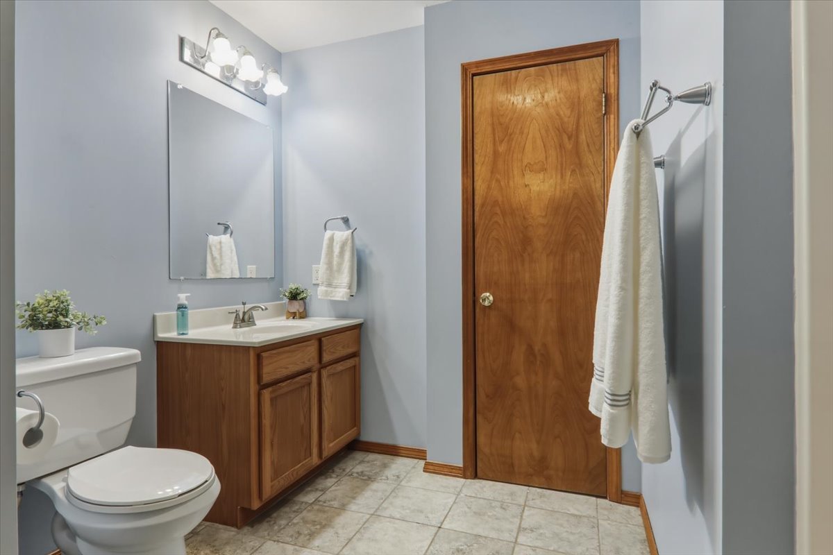 1 Quail Court, Downs, IL 61736