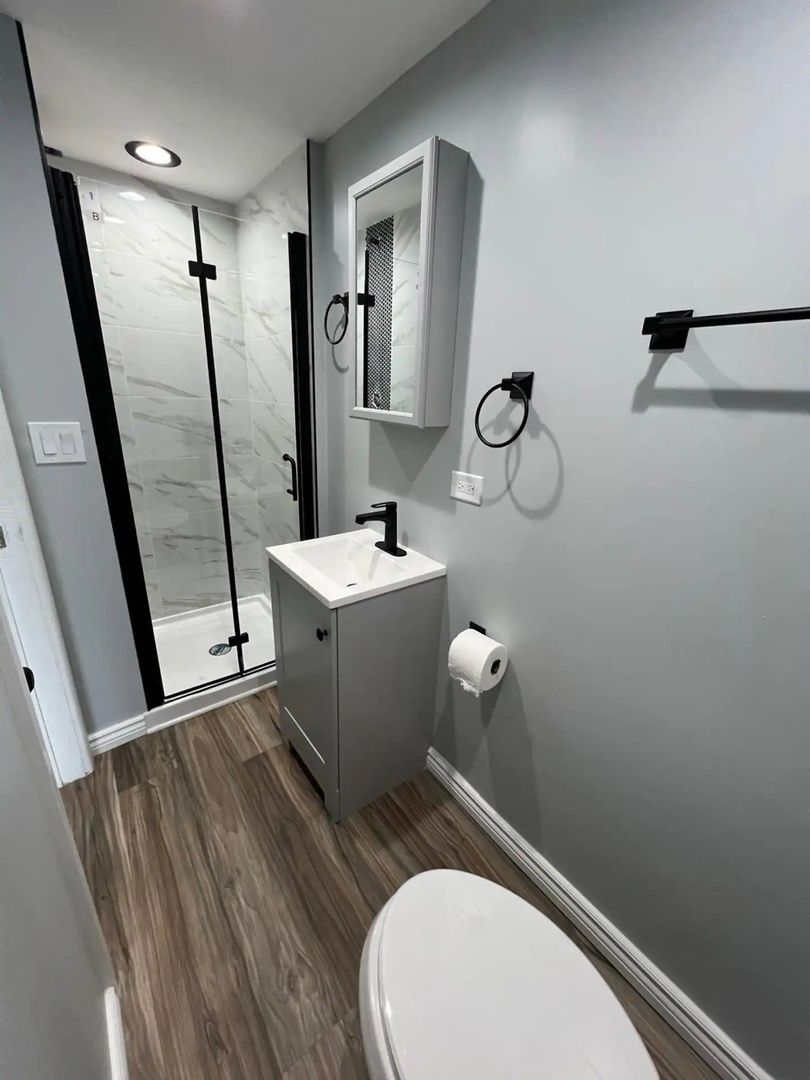 2325 S 11th Avenue, Broadview, IL 60155