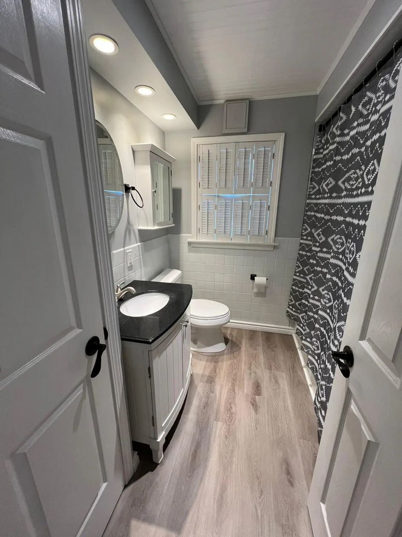 2325 S 11th Avenue, Broadview, IL 60155