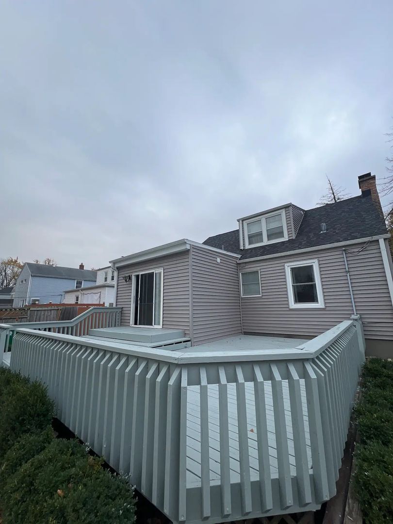 2325 S 11th Avenue, Broadview, IL 60155