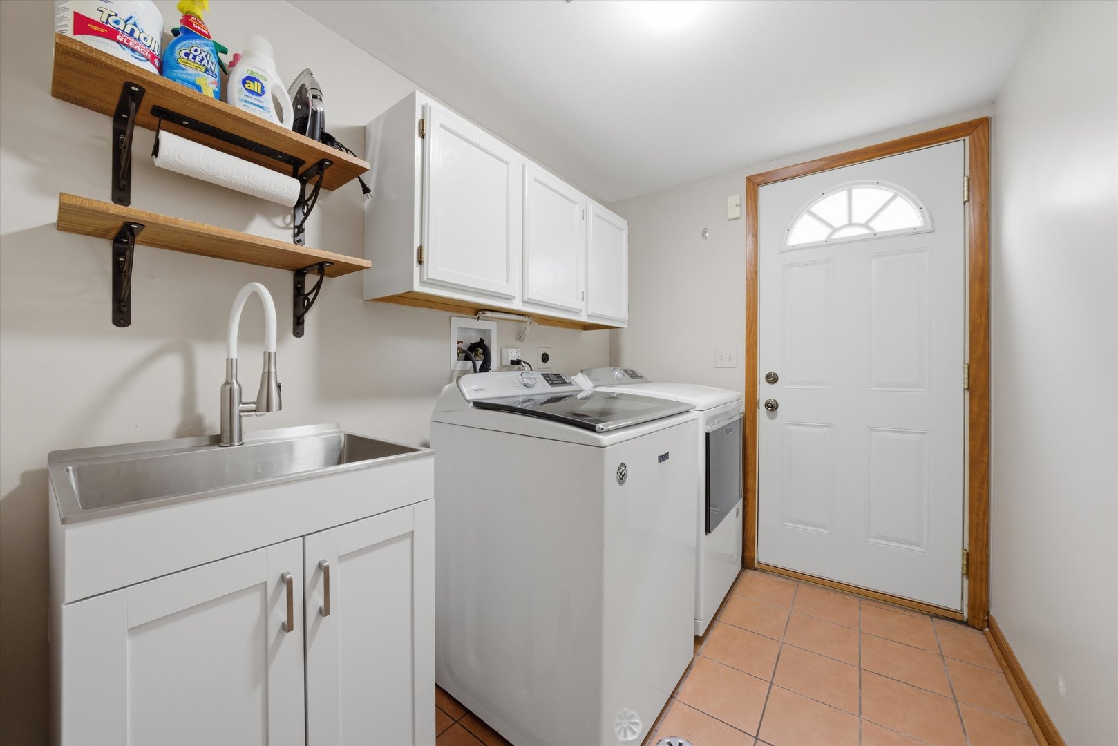 6718 Breckenridge Road, Lisle, IL 60532