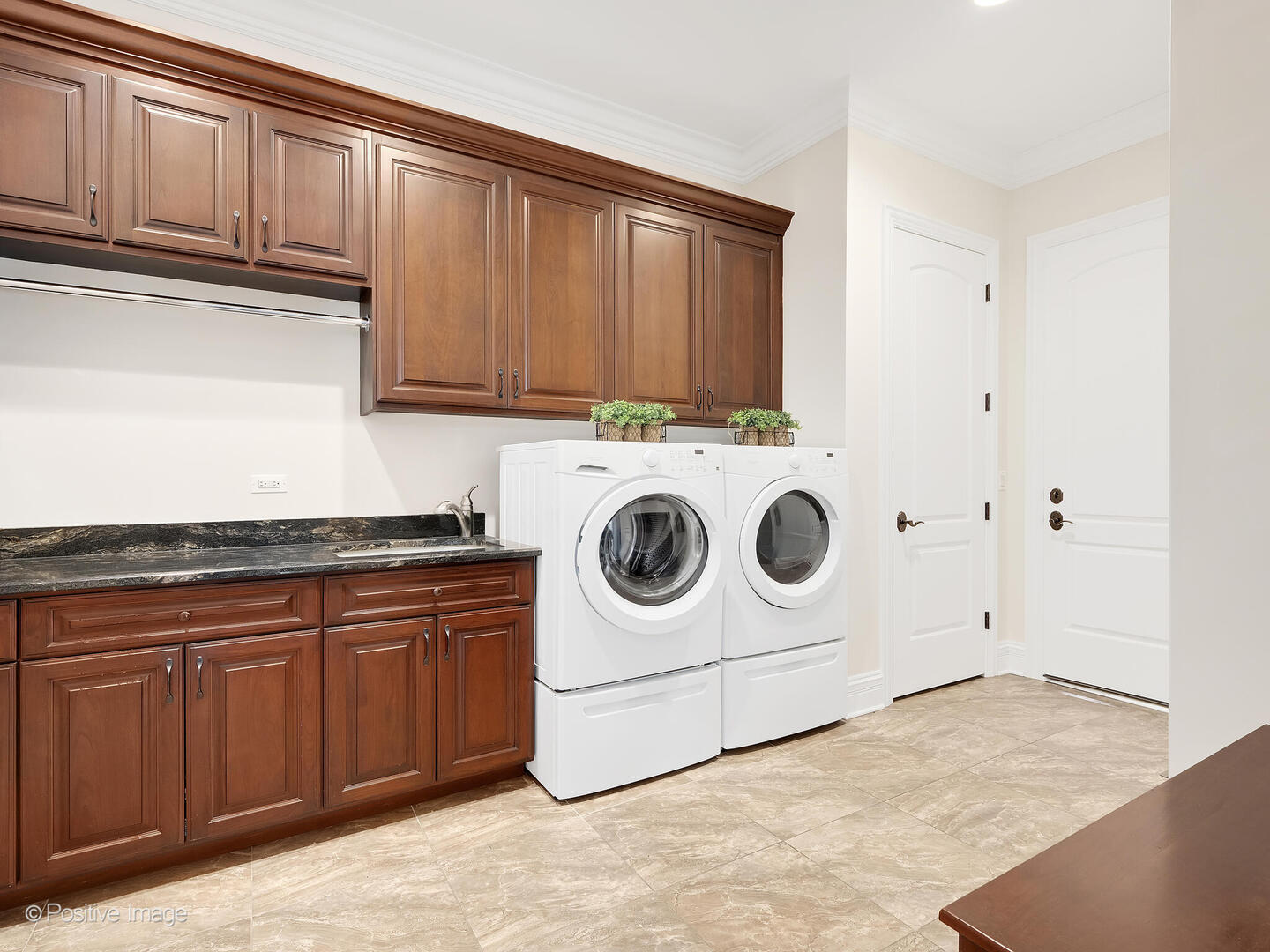 116 S Prospect Avenue, Clarendon Hills, IL 60514