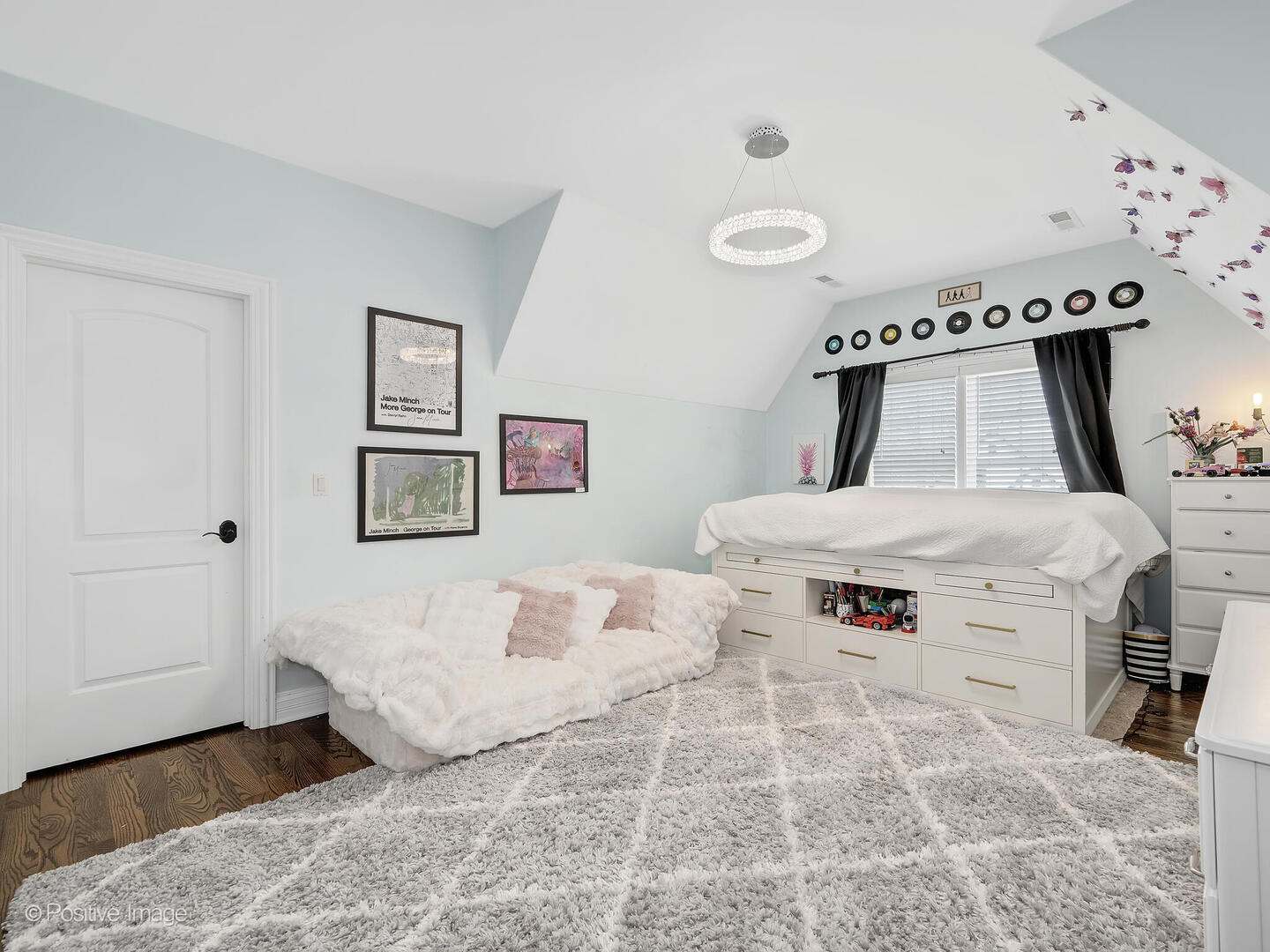 116 S Prospect Avenue, Clarendon Hills, IL 60514