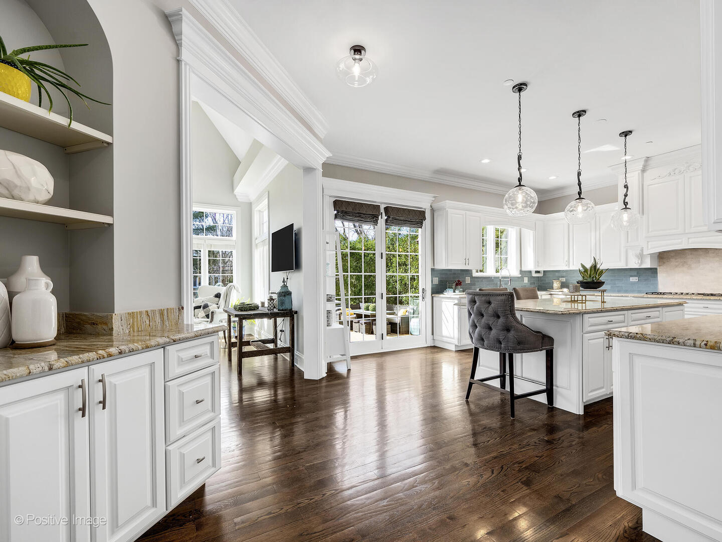 116 S Prospect Avenue, Clarendon Hills, IL 60514