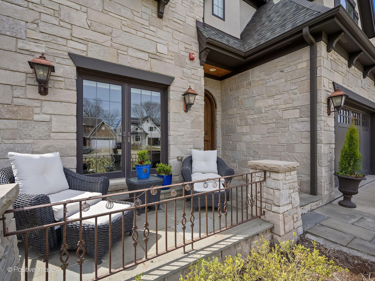 116 S Prospect Avenue, Clarendon Hills, IL 60514