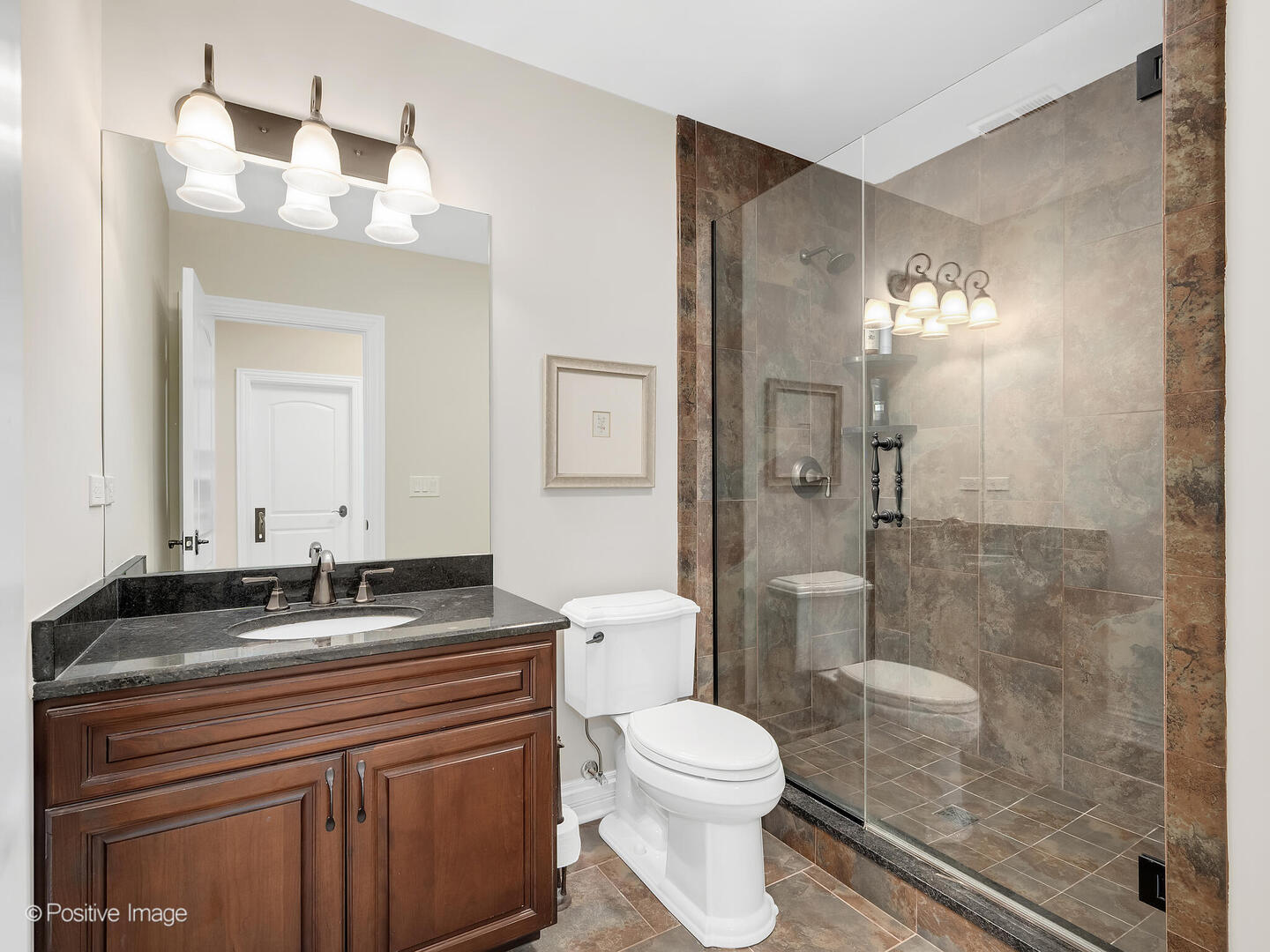 116 S Prospect Avenue, Clarendon Hills, IL 60514