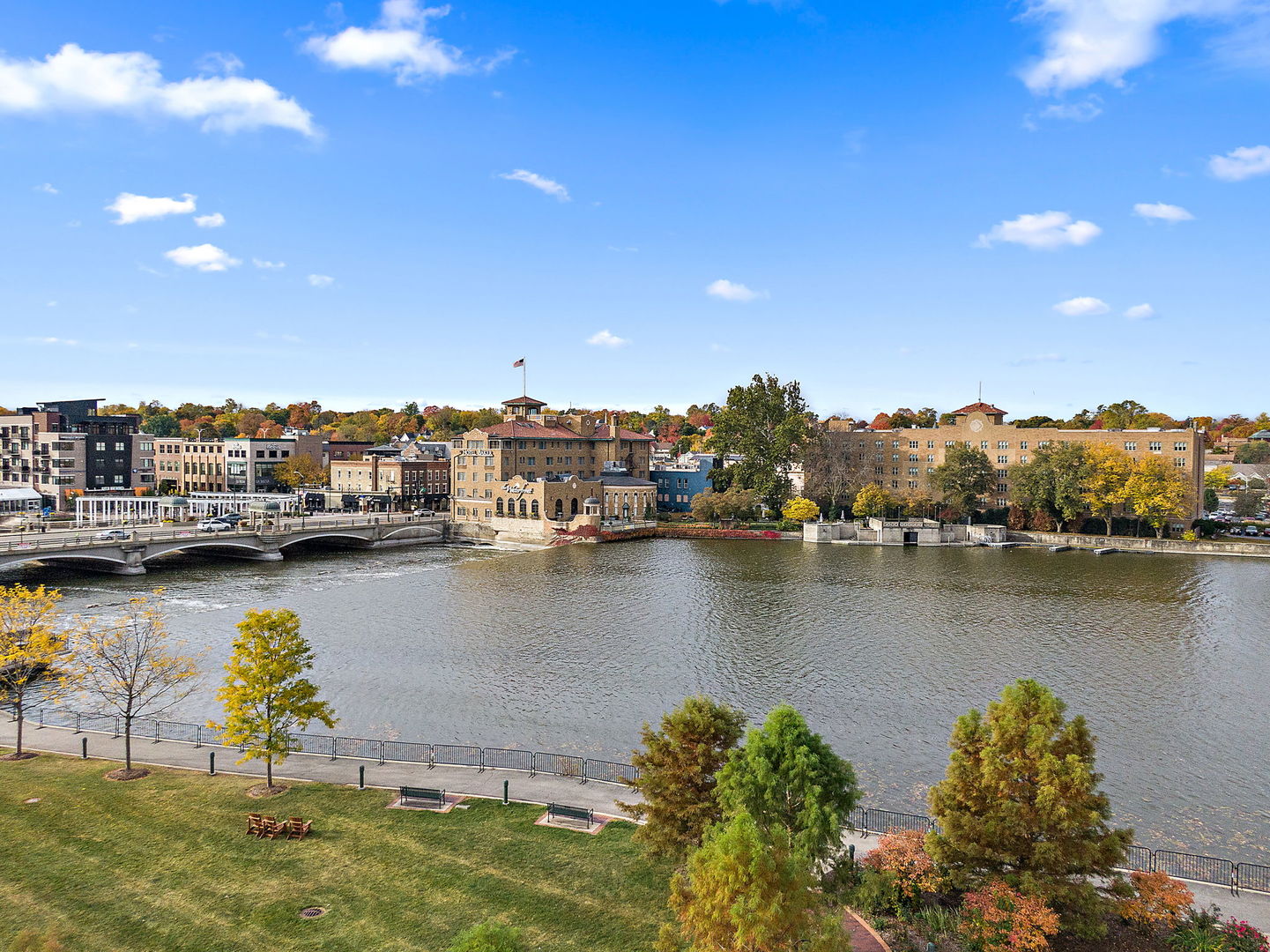 1000 Jackson Avenue, St. Charles, IL 60174