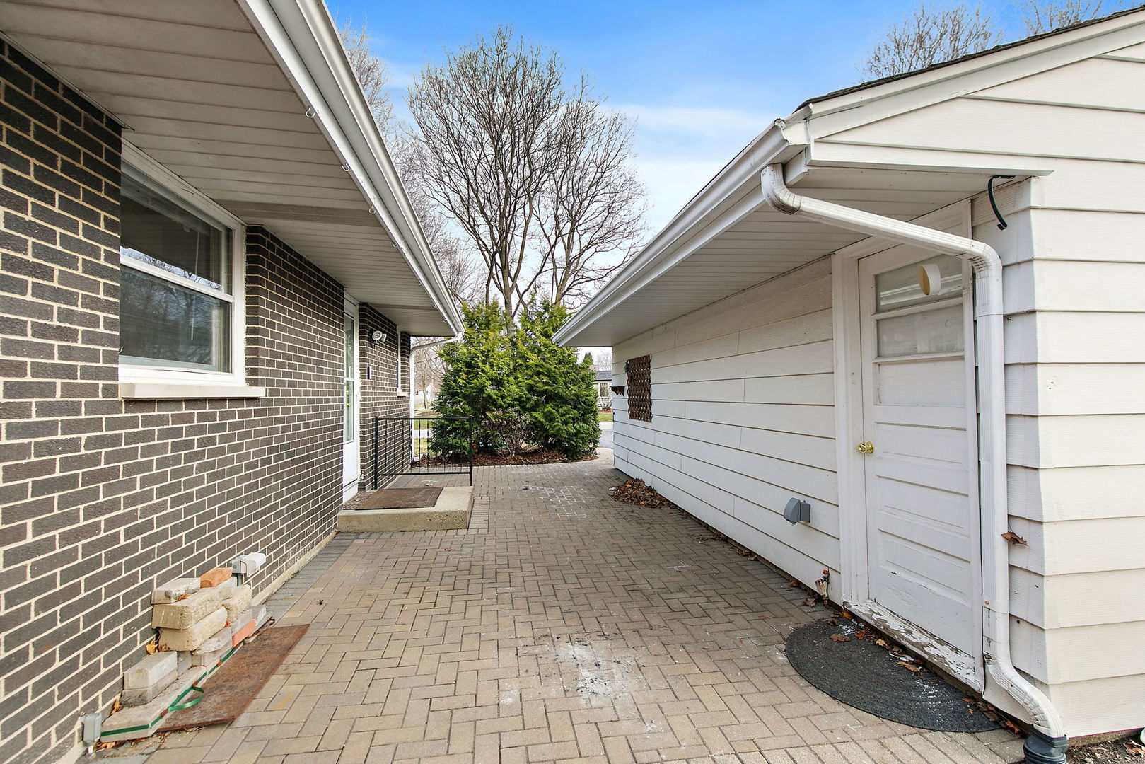 1000 Jackson Avenue, St. Charles, IL 60174